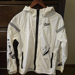 Nike Wild Run Windrunner Hooded Running Jacket